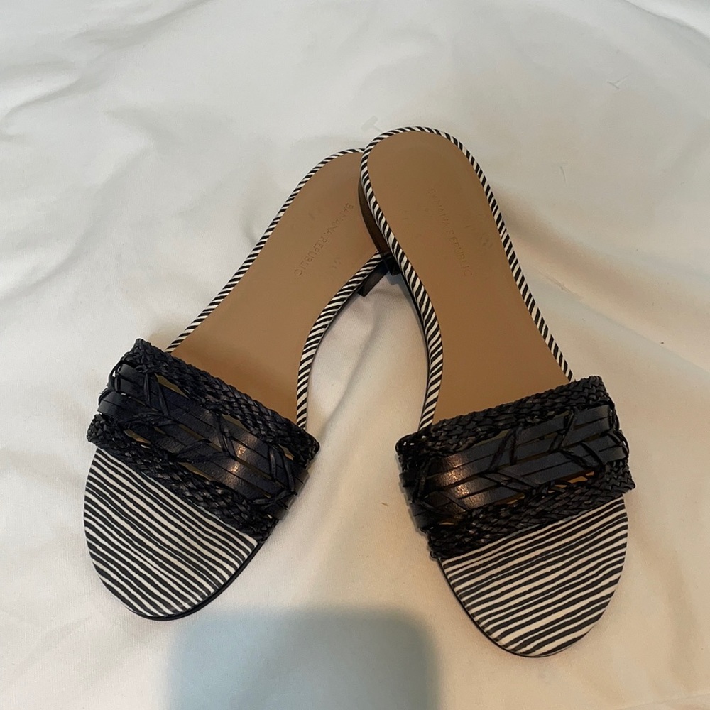 Banana Republic Slip on Striped Sandal